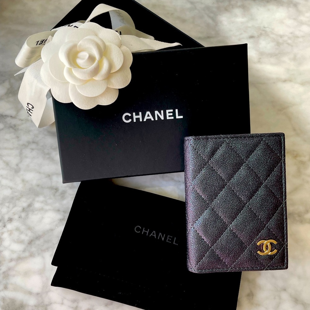 Chanel iridescent caviar bi fold card holder